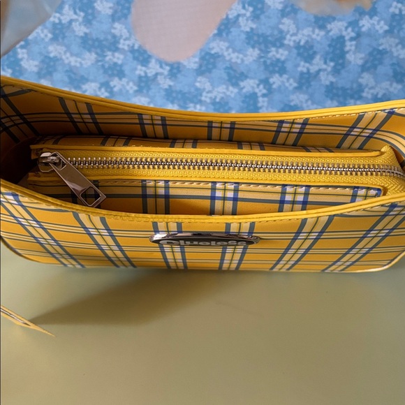 Clueless plaid pocketbook - Picture 2 of 2